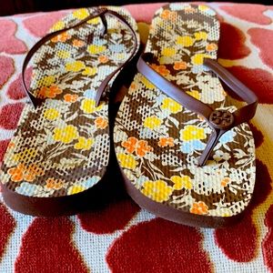 Tori burch flip flops